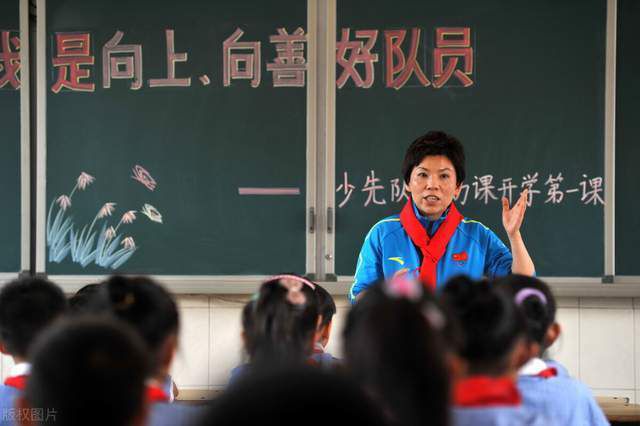 漂亮女馆士